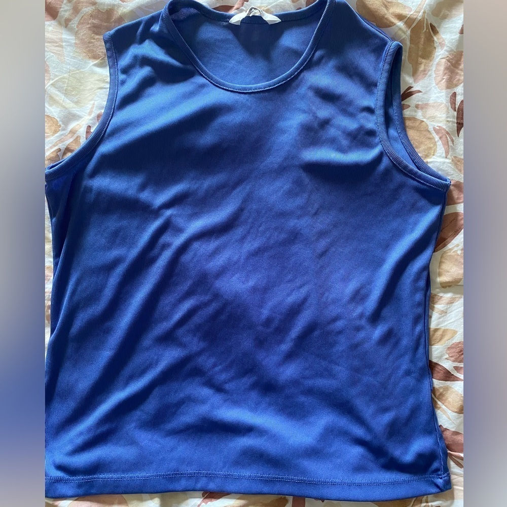 Women’s Alia  size LG tank top EUC
